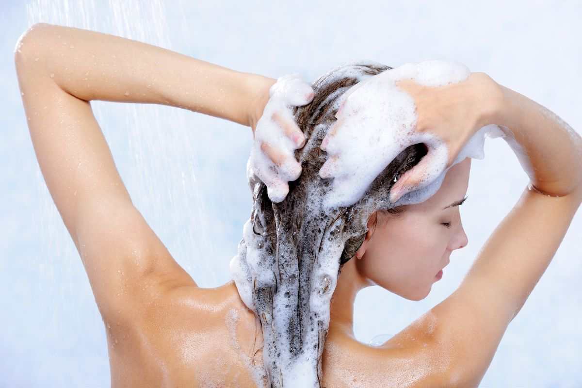 shampoo quante passate lavare capelli